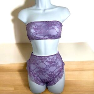 Purple two piece lace short set
- stretchy. - Small